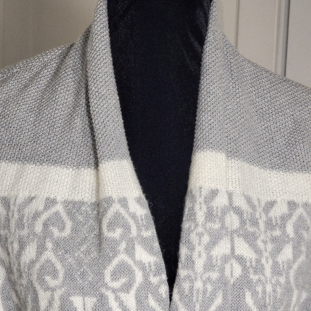 🎉Sale🎉 Lemon Brand Robe - Picture 6 of 12